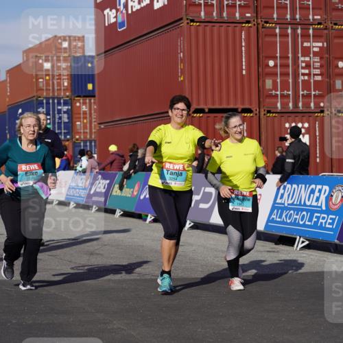 03.10.2025 - Köhlbrandbrückenlauf Michael Burmester http://msf.ph/oto/9029019 03.10.2025 10:33:39 Ziel 1963, 2175, 2211, 2465, 2511, 2838, 3254 meine-sportfotos.de