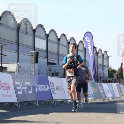 03.10.2025 - Köhlbrandbrückenlauf Luisa Fischer http://msf.ph/oto/9029020 03.10.2025 13:00:38 Ziel 4016, 4018, 4172, 4228, 4299, 4622, 4763, 4850, 5011, 5664, 6373, 6490 meine-sportfotos.de