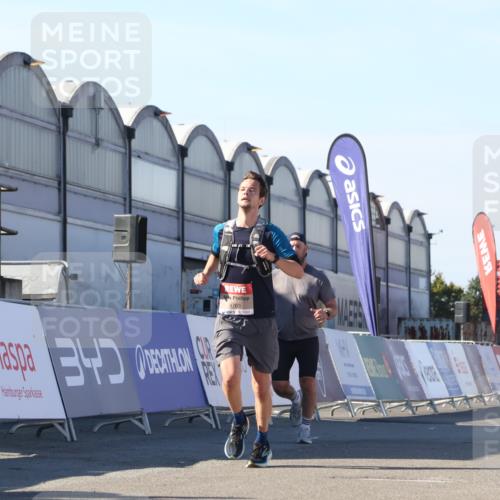 03.10.2025 - Köhlbrandbrückenlauf Luisa Fischer http://msf.ph/oto/9029024 03.10.2025 13:00:39 Ziel 4016, 4018, 4172, 4228, 4299, 4622, 4763, 4850, 5011, 5664, 6373 meine-sportfotos.de
