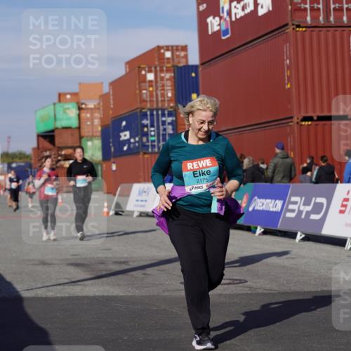 03.10.2025 - Köhlbrandbrückenlauf Michael Burmester http://msf.ph/oto/9029044 03.10.2025 10:33:40 Ziel 1963, 2175, 2211, 2465, 2511, 2838, 3254 meine-sportfotos.de