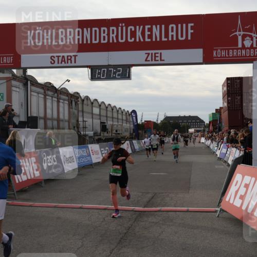 03.10.2025 - Köhlbrandbrückenlauf Julia Fischer http://msf.ph/oto/9029052 03.10.2025 16:07:22 Ziel 7093, 7302, 7340, 7402, 7434, 7560, 8847, 8925, 9018, 9261 meine-sportfotos.de
