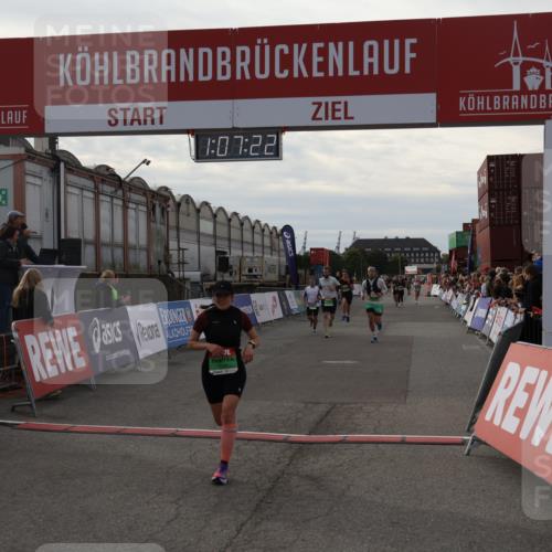 03.10.2025 - Köhlbrandbrückenlauf Julia Fischer http://msf.ph/oto/9029057 03.10.2025 16:07:22 Ziel 7093, 7302, 7340, 7402, 7434, 7560, 8847, 8925, 9018, 9261 meine-sportfotos.de