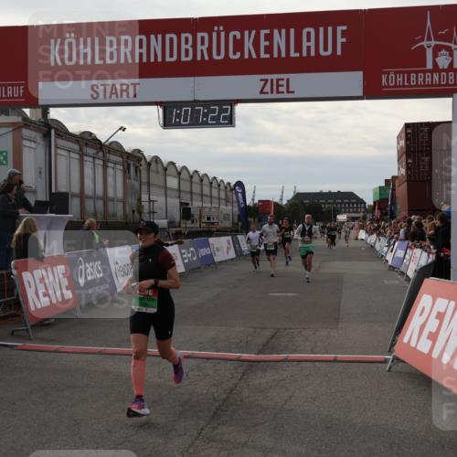 03.10.2025 - Köhlbrandbrückenlauf Julia Fischer http://msf.ph/oto/9029060 03.10.2025 16:07:22 Ziel 7093, 7302, 7340, 7402, 7434, 7560, 8847, 8925, 9018, 9261 meine-sportfotos.de