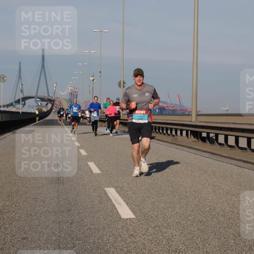 03.10.2025 - Köhlbrandbrückenlauf Fabian Wolf http://msf.ph/oto/9029067 03.10.2025 09:44:08 Position 3 3795 meine-sportfotos.de