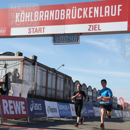 03.10.2025 - Köhlbrandbrückenlauf Luisa Fischer http://msf.ph/oto/9029089 03.10.2025 13:00:47 Ziel 4018, 4228, 4763, 5011, 6042, 6464, 6525 meine-sportfotos.de
