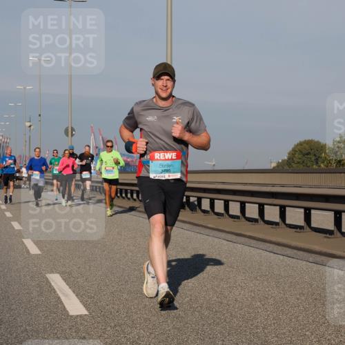 03.10.2025 - Köhlbrandbrückenlauf Fabian Wolf http://msf.ph/oto/9029098 03.10.2025 09:44:09 Position 3 3795 meine-sportfotos.de