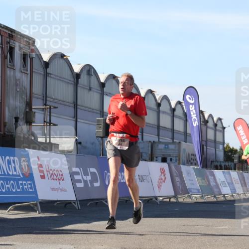 03.10.2025 - Köhlbrandbrückenlauf Luisa Fischer http://msf.ph/oto/9029118 03.10.2025 13:00:50 Ziel 4018, 4763, 4820, 6042, 6464, 6525 meine-sportfotos.de