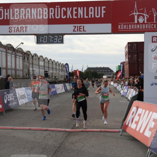 03.10.2025 - Köhlbrandbrückenlauf Julia Fischer http://msf.ph/oto/9029119 03.10.2025 16:07:32 Ziel 7056, 7071, 7172, 7365, 7402, 7434, 7499, 8745, 8919, 9018, 9261 meine-sportfotos.de