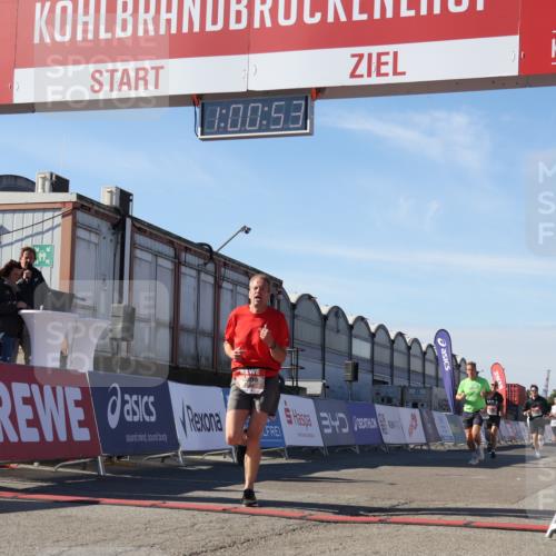 03.10.2025 - Köhlbrandbrückenlauf Luisa Fischer http://msf.ph/oto/9029138 03.10.2025 13:00:52 Ziel 4018, 4069, 4177, 4763, 4820, 6042, 6464, 6525 meine-sportfotos.de