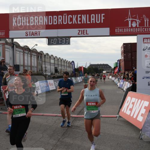 03.10.2025 - Köhlbrandbrückenlauf Julia Fischer http://msf.ph/oto/9029142 03.10.2025 16:07:33 Ziel 7056, 7071, 7172, 7365, 7402, 7434, 7499, 8745, 8862, 8919, 9018, 9261 meine-sportfotos.de