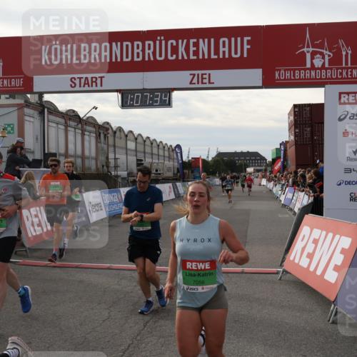 03.10.2025 - Köhlbrandbrückenlauf Julia Fischer http://msf.ph/oto/9029145 03.10.2025 16:07:34 Ziel 7056, 7071, 7172, 7365, 7402, 7434, 7499, 8745, 8862, 8919, 9018, 9261 meine-sportfotos.de