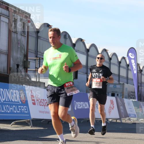 03.10.2025 - Köhlbrandbrückenlauf Luisa Fischer http://msf.ph/oto/9029160 03.10.2025 13:00:55 Ziel 4069, 4177, 4407, 4512, 4820, 6042, 6464, 6525 meine-sportfotos.de