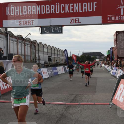 03.10.2025 - Köhlbrandbrückenlauf Julia Fischer http://msf.ph/oto/9029182 03.10.2025 16:07:40 Ziel 7056, 7071, 7172, 7179, 7365, 7499, 7674, 8745, 8862, 8919, 9020, 9456, 9457 meine-sportfotos.de