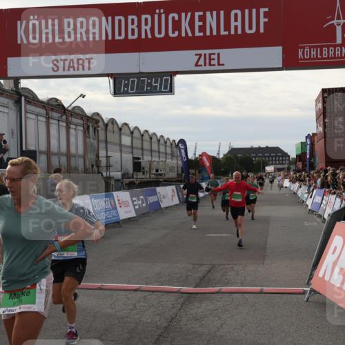 03.10.2025 - Köhlbrandbrückenlauf Julia Fischer http://msf.ph/oto/9029187 03.10.2025 16:07:40 Ziel 7056, 7071, 7172, 7179, 7365, 7499, 7674, 8745, 8862, 8919, 9020, 9456, 9457 meine-sportfotos.de