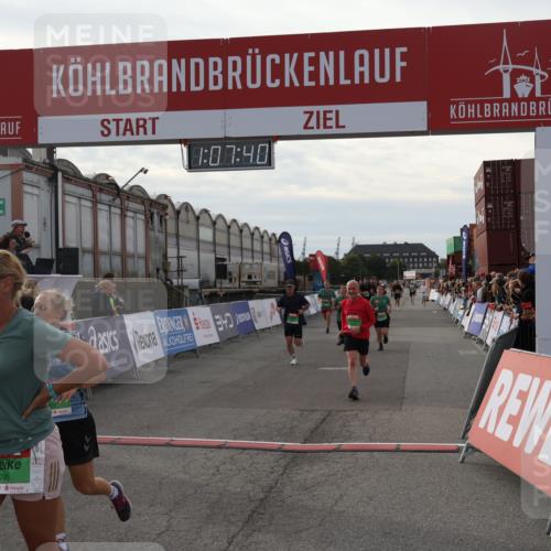 03.10.2025 - Köhlbrandbrückenlauf Julia Fischer http://msf.ph/oto/9029189 03.10.2025 16:07:40 Ziel 7056, 7071, 7172, 7179, 7365, 7499, 7674, 8745, 8862, 8919, 9020, 9456, 9457 meine-sportfotos.de