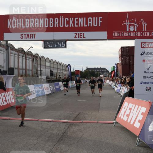 03.10.2025 - Köhlbrandbrückenlauf Julia Fischer http://msf.ph/oto/9029231 03.10.2025 16:07:46 Ziel 7179, 7588, 7674, 7763, 7780, 8035, 8745, 8862, 9020, 9099, 9456, 9457 meine-sportfotos.de