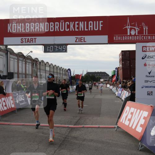 03.10.2025 - Köhlbrandbrückenlauf Julia Fischer http://msf.ph/oto/9029253 03.10.2025 16:07:49 Ziel 7179, 7588, 7674, 7713, 7763, 7780, 8035, 8862, 9020, 9099, 9456, 9457 meine-sportfotos.de