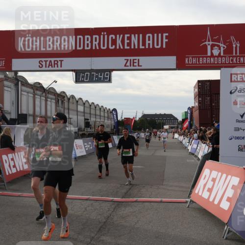 03.10.2025 - Köhlbrandbrückenlauf Julia Fischer http://msf.ph/oto/9029257 03.10.2025 16:07:50 Ziel 7179, 7588, 7674, 7713, 7763, 7780, 8035, 9020, 9096, 9099, 9456, 9457 meine-sportfotos.de