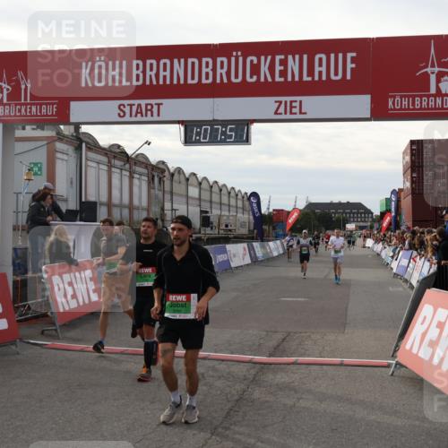 03.10.2025 - Köhlbrandbrückenlauf Julia Fischer http://msf.ph/oto/9029274 03.10.2025 16:07:52 Ziel 7588, 7674, 7713, 7763, 7780, 8035, 9020, 9096, 9099, 9456, 9457 meine-sportfotos.de