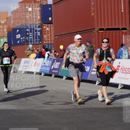 03.10.2025 - Köhlbrandbrückenlauf Michael Burmester http://msf.ph/oto/9029277 03.10.2025 10:33:57 Ziel 1800, 1991, 2600, 2652, 3142, 3604 meine-sportfotos.de