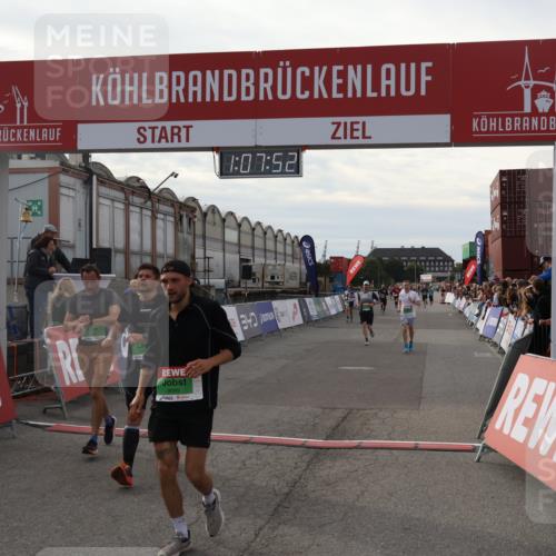 03.10.2025 - Köhlbrandbrückenlauf Julia Fischer http://msf.ph/oto/9029279 03.10.2025 16:07:52 Ziel 7588, 7674, 7713, 7763, 7780, 8035, 9020, 9096, 9099, 9456, 9457 meine-sportfotos.de