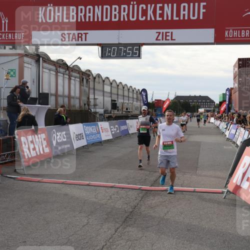 03.10.2025 - Köhlbrandbrückenlauf Julia Fischer http://msf.ph/oto/9029296 03.10.2025 16:07:55 Ziel 7085, 7335, 7588, 7674, 7713, 7763, 7780, 8035, 8824, 9096, 9099 meine-sportfotos.de