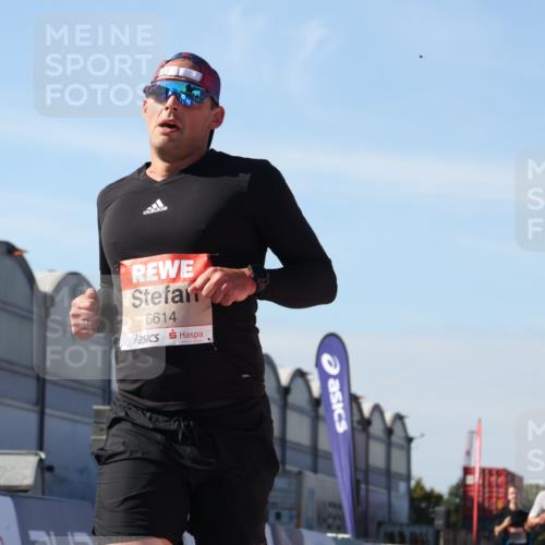 03.10.2025 - Köhlbrandbrückenlauf Luisa Fischer http://msf.ph/oto/9029317 03.10.2025 13:01:11 Ziel 4039, 4140, 4425, 4737, 5779, 6614 meine-sportfotos.de