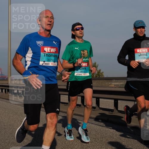03.10.2025 - Köhlbrandbrückenlauf Fabian Wolf http://msf.ph/oto/9029330 03.10.2025 09:44:17 Position 3 3, 3079, 2815, 1135 meine-sportfotos.de