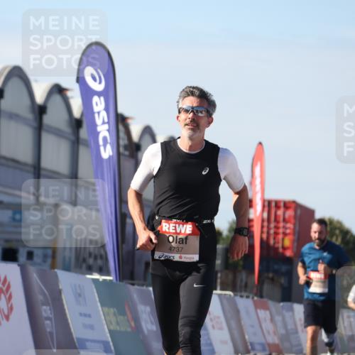 03.10.2025 - Köhlbrandbrückenlauf Luisa Fischer http://msf.ph/oto/9029332 03.10.2025 13:01:14 Ziel 4039, 4140, 4737, 5779, 6307, 6614 meine-sportfotos.de