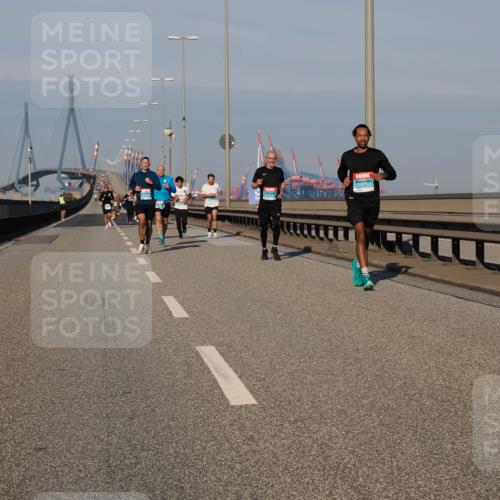 03.10.2025 - Köhlbrandbrückenlauf Fabian Wolf http://msf.ph/oto/9029347 03.10.2025 09:44:19 Position 3 1550 meine-sportfotos.de
