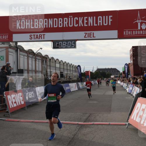 03.10.2025 - Köhlbrandbrückenlauf Julia Fischer http://msf.ph/oto/9029353 03.10.2025 16:08:05 Ziel 7085, 7319, 7335, 7494, 7713, 8824, 9072, 9096, 9543 meine-sportfotos.de