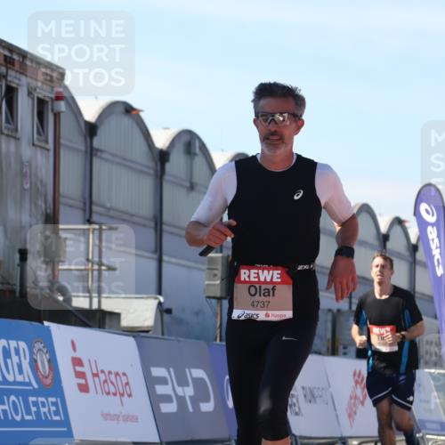03.10.2025 - Köhlbrandbrückenlauf Luisa Fischer http://msf.ph/oto/9029357 03.10.2025 13:01:16 Ziel 4039, 4737, 5779, 5915, 6307, 6614 meine-sportfotos.de