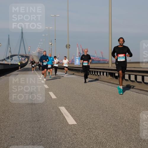 03.10.2025 - Köhlbrandbrückenlauf Fabian Wolf http://msf.ph/oto/9029364 03.10.2025 09:44:20 Position 3 1550 meine-sportfotos.de