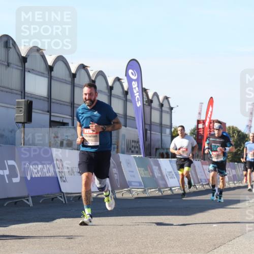 03.10.2025 - Köhlbrandbrückenlauf Luisa Fischer http://msf.ph/oto/9029395 03.10.2025 13:01:19 Ziel 4199, 4737, 5779, 5915, 6187, 6307, 6614 meine-sportfotos.de