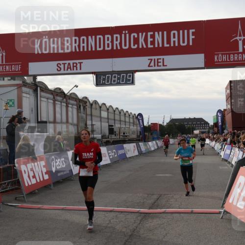 03.10.2025 - Köhlbrandbrückenlauf Julia Fischer http://msf.ph/oto/9029398 03.10.2025 16:08:09 Ziel 7085, 7310, 7311, 7319, 7335, 7494, 8824, 9072, 9543 meine-sportfotos.de