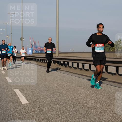 03.10.2025 - Köhlbrandbrückenlauf Fabian Wolf http://msf.ph/oto/9029401 03.10.2025 09:44:21 Position 3 1550 meine-sportfotos.de