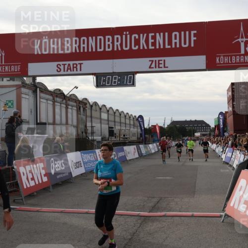 03.10.2025 - Köhlbrandbrückenlauf Julia Fischer http://msf.ph/oto/9029414 03.10.2025 16:08:11 Ziel 7019, 7310, 7311, 7319, 7335, 7494, 7506, 8265, 9072, 9543 meine-sportfotos.de