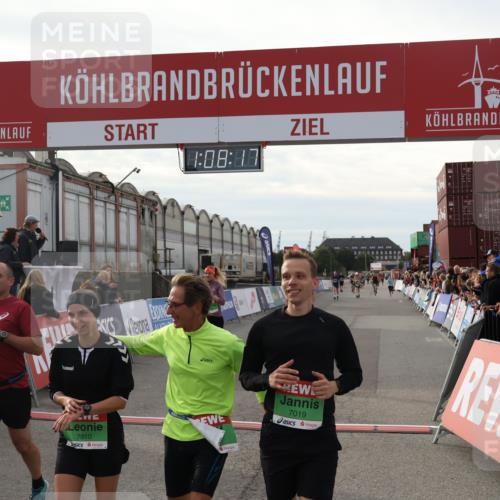 03.10.2025 - Köhlbrandbrückenlauf Julia Fischer http://msf.ph/oto/9029454 03.10.2025 16:08:18 Ziel 7019, 7285, 7310, 7311, 7319, 7449, 7506, 8265, 9072 meine-sportfotos.de