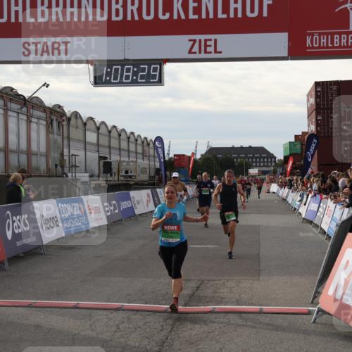 03.10.2025 - Köhlbrandbrückenlauf Julia Fischer http://msf.ph/oto/9029473 03.10.2025 16:08:29 Ziel 7285, 7314, 7349, 7423, 7594, 7851, 9110 meine-sportfotos.de