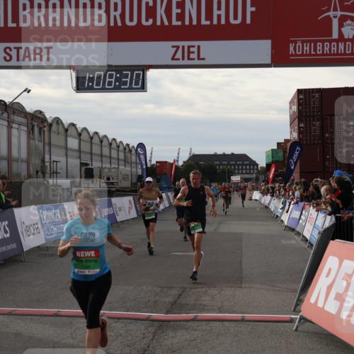 03.10.2025 - Köhlbrandbrückenlauf Julia Fischer http://msf.ph/oto/9029480 03.10.2025 16:08:30 Ziel 7285, 7314, 7349, 7423, 7594, 7708, 7851, 8778, 9110 meine-sportfotos.de