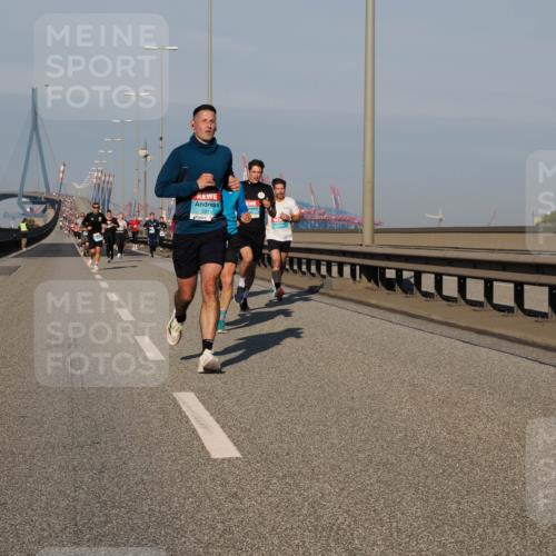 03.10.2025 - Köhlbrandbrückenlauf Fabian Wolf http://msf.ph/oto/9029485 03.10.2025 09:44:24 Position 3 2811 meine-sportfotos.de