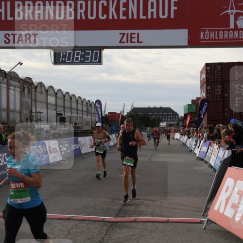 03.10.2025 - Köhlbrandbrückenlauf Julia Fischer http://msf.ph/oto/9029487 03.10.2025 16:08:30 Ziel 7285, 7314, 7349, 7423, 7594, 7708, 7851, 8778, 9110 meine-sportfotos.de
