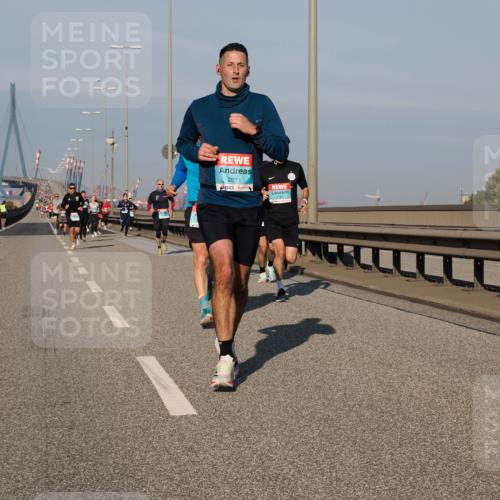 03.10.2025 - Köhlbrandbrückenlauf Fabian Wolf http://msf.ph/oto/9029518 03.10.2025 09:44:25 Position 3 2811 meine-sportfotos.de