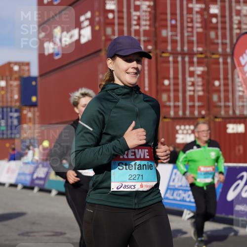 03.10.2025 - Köhlbrandbrückenlauf Michael Burmester http://msf.ph/oto/9029527 03.10.2025 10:34:21 Ziel 2011, 2020, 2271, 3324 meine-sportfotos.de