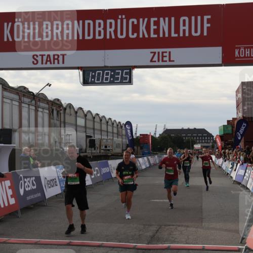 03.10.2025 - Köhlbrandbrückenlauf Julia Fischer http://msf.ph/oto/9029536 03.10.2025 16:08:35 Ziel 7314, 7349, 7360, 7423, 7594, 7616, 7708, 7851, 8279, 8778, 9110 meine-sportfotos.de