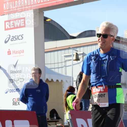 03.10.2025 - Köhlbrandbrückenlauf Luisa Fischer http://msf.ph/oto/9029551 03.10.2025 13:01:36 Ziel 4047, 4073, 4219, 4220, 4257, 4284, 4292, 4304, 5424, 6775, 6801 meine-sportfotos.de