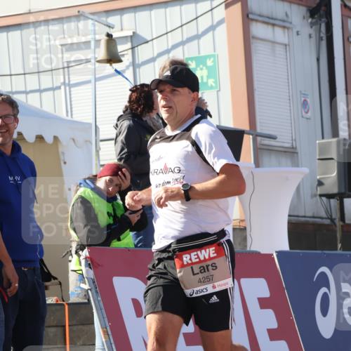 03.10.2025 - Köhlbrandbrückenlauf Luisa Fischer http://msf.ph/oto/9029573 03.10.2025 13:01:40 Ziel 4047, 4073, 4219, 4220, 4257, 5424, 5671, 6801 meine-sportfotos.de