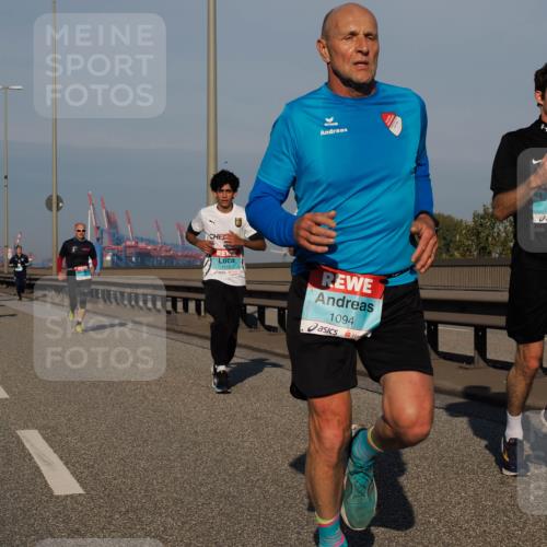 03.10.2025 - Köhlbrandbrückenlauf Fabian Wolf http://msf.ph/oto/9029589 03.10.2025 09:44:27 Position 3 1112, 1094, 3183 meine-sportfotos.de