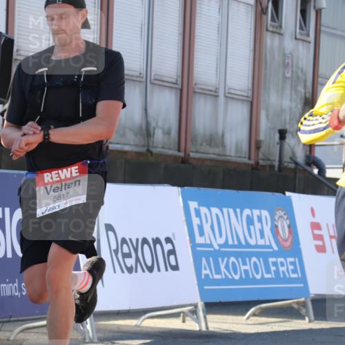 03.10.2025 - Köhlbrandbrückenlauf Luisa Fischer http://msf.ph/oto/9029603 03.10.2025 13:02:17 Ziel 4109, 4130, 4281, 4492, 4946, 5617, 5697, 5747, 5845, 6492 meine-sportfotos.de