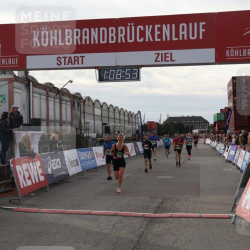03.10.2025 - Köhlbrandbrückenlauf Julia Fischer http://msf.ph/oto/9029642 03.10.2025 16:08:53 Ziel 7057, 7141, 7191, 7283, 7333, 7336, 8118, 8846, 8931 meine-sportfotos.de